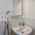 Daire Moebliertes 3-zimmer Mit Balkon Sindelfingen