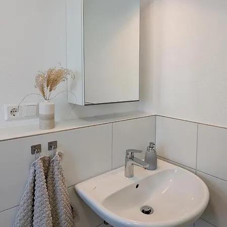 Daire Moebliertes 3-zimmer Mit Balkon Sindelfingen