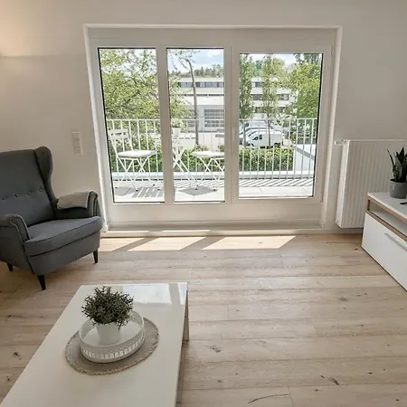 Moebliertes 3-zimmer Mit Balkon