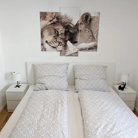 Moebliertes 3-zimmer Mit Balkon Daire *