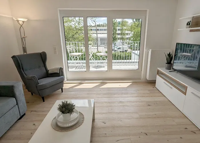 Moebliertes 3-zimmer Mit Balkon